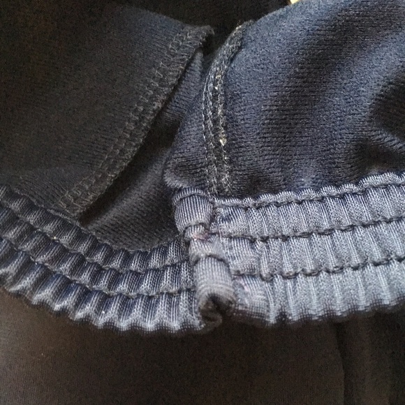 Adidas 2 piece set “track suit” 3T - Picture 9 of 10